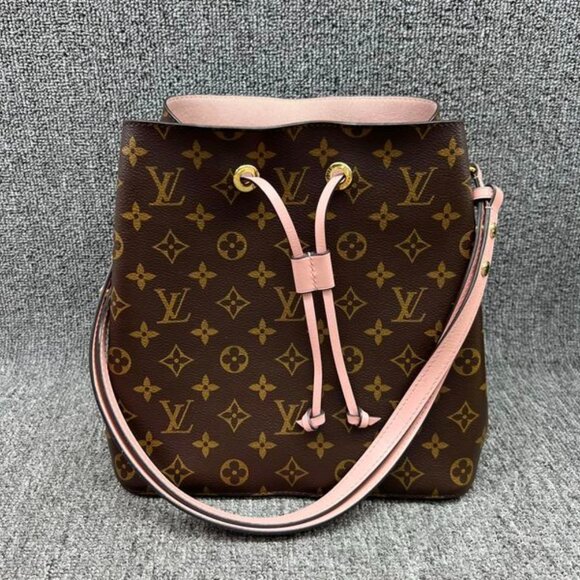 Louis Vuitton Handbags - 100% Authentic Louis Vuitton Neo Noe Bucket Bag